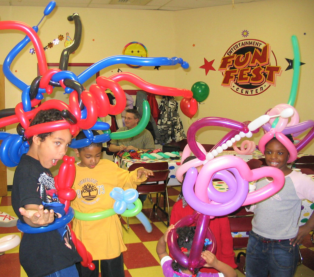 Airheads Balloon Art_Entertainment_1